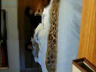 大奶乖巧纯情小美女给人很清新的感觉特别矜持不想被干渣男像强奸一样按倒把屌插入阴道啪啪开始抽送就很配合了