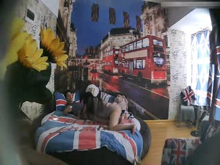 欧美风酒店年轻大学生情侣开房打炮肥臀女友很饥渴进屋就扒掉男友裤子吸舔肉棒搞硬坐上来猛搞叫声表情一流