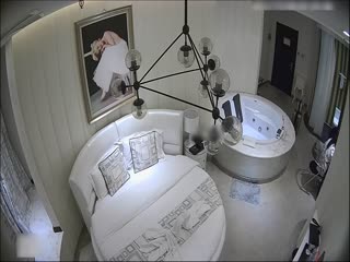 酒店刚就业不久的年轻眼镜妹纸与单位客户经理开房啪啪啪边脱边激吻床上打2炮浴缸里打1炮连干3炮刺激