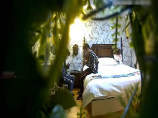 翘臀短发美女还在接男友电话就被小情人各种高难度姿势猛插,91开车视频,91开车AV,高清免费观看,591kc.com,91by.app