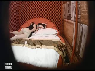 情趣店年轻小情侣啪啪啪激情笑容甜美妹子皮肤白嫩光滑连吃带喝吃饱后开始肉战妹子很疯狂69式啪啪妹子嗷嗷叫个不停