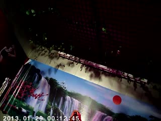 艳舞团来镇里的老人活动中心献温暖门票可不便宜大家猜猜多少钱