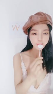 #葡萄姐姐_苗条身材清纯主播小妹收费房热舞道具自慰大秀