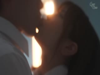 传闻隔壁班的巨乳J型是重复一年的荡妇