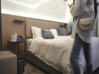 酒店里邂逅年轻肉体